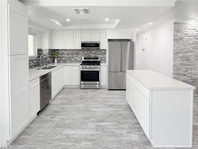 1802 Linda Avenue, Lancaster, CA 93534