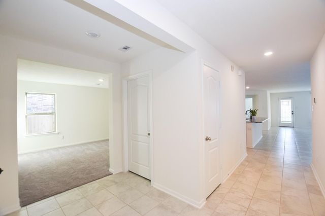 10306 Russell Pines Drive, Iowa Colony, TX 77583