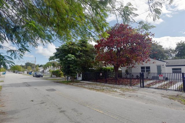 1084 NW 66th St, Miami, FL 33150