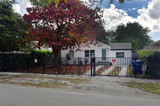 1084 NW 66th St, Miami, FL 33150