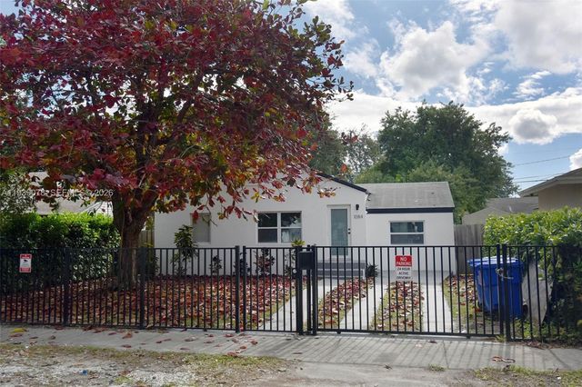 1084 NW 66th St, Miami, FL 33150