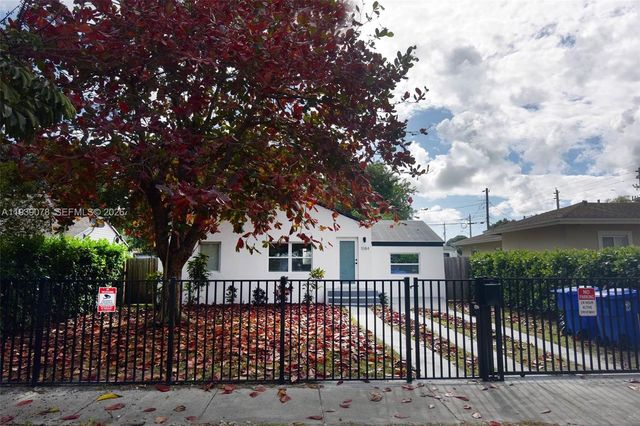 1084 NW 66th St, Miami, FL 33150