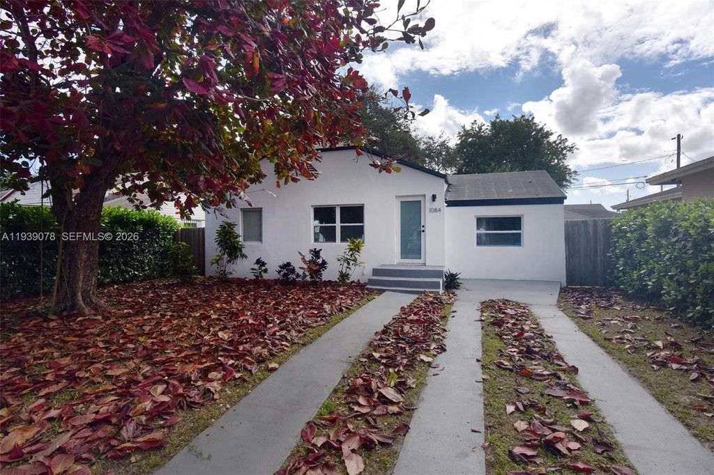 1084 NW 66th St, Miami, FL 33150