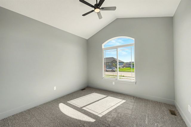 2824 Crystal Lake Dr, Salina, KS 67401