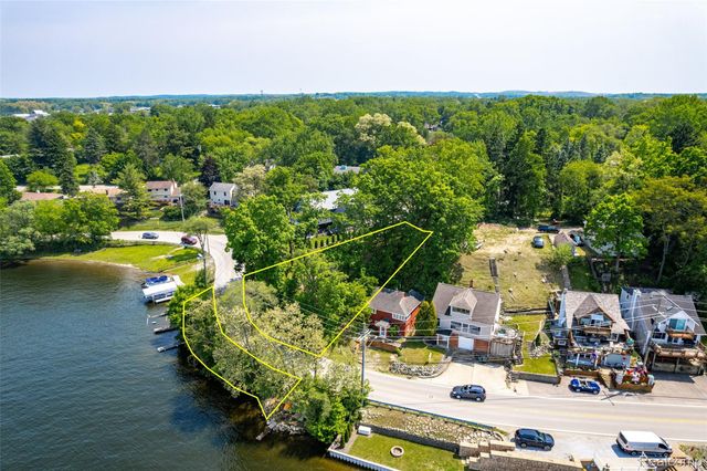 411 Heights Road, Lake Orion Village, MI 48362