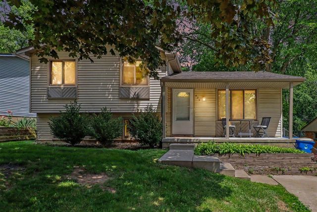 439 S Winding Drive, Waterford, MI 48328