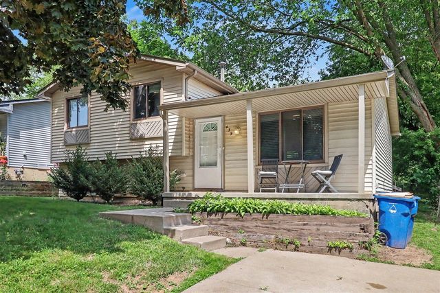 439 S Winding Drive, Waterford, MI 48328