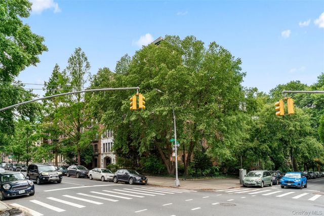 300 8th Avenue 4N, Brooklyn, NY 11215