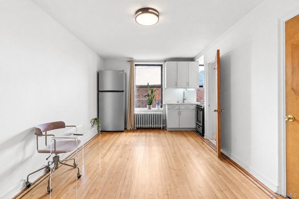 300 8th Avenue 4N, Brooklyn, NY 11215 — exterior
