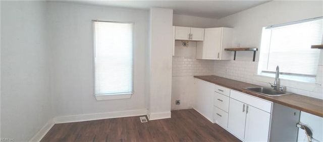 2222 Pearl ST, Portsmouth, VA 23704