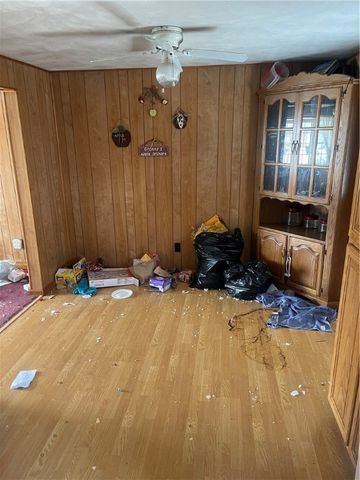 2311 Cowling Rd, Scottdale, PA 15683