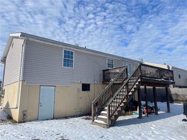 2311 Cowling Rd, Scottdale, PA 15683