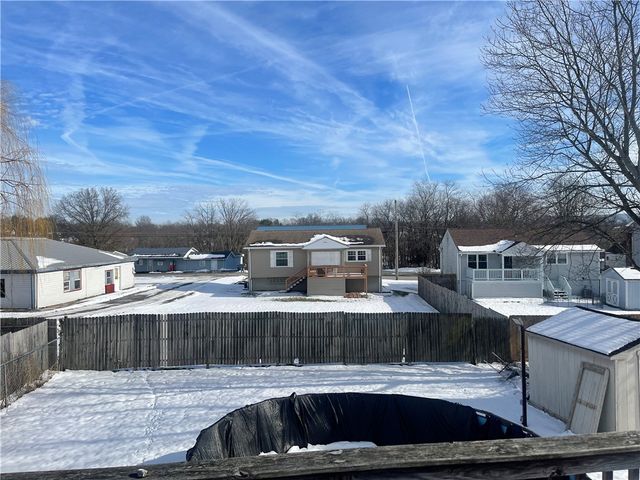 2311 Cowling Rd, Scottdale, PA 15683