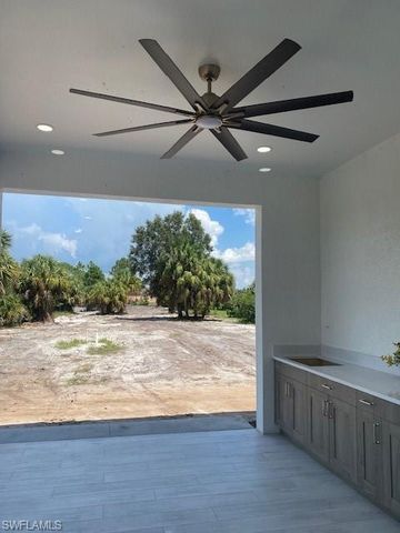 823 47th AVE NE, Naples, FL 34120