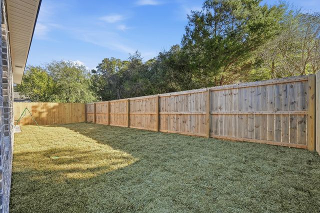 970 Texas Parkway, Crestview, FL 32536