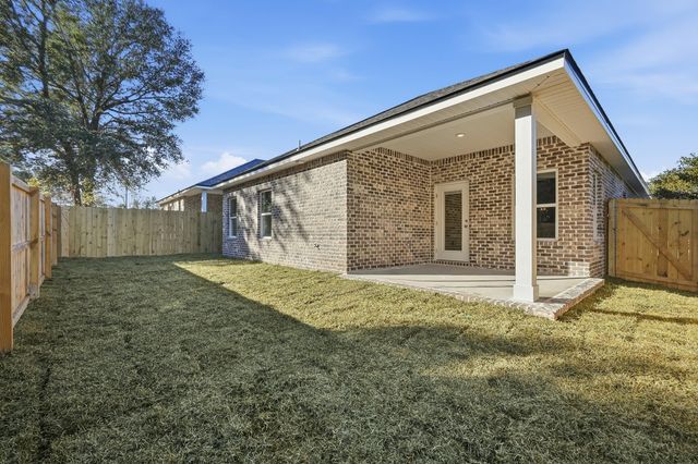 970 Texas Parkway, Crestview, FL 32536