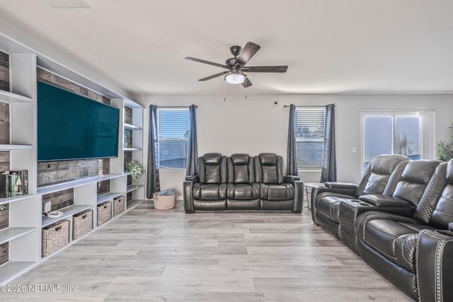 2190 WILLOW SPRINGS Drive, Green Cove Springs, FL 32043