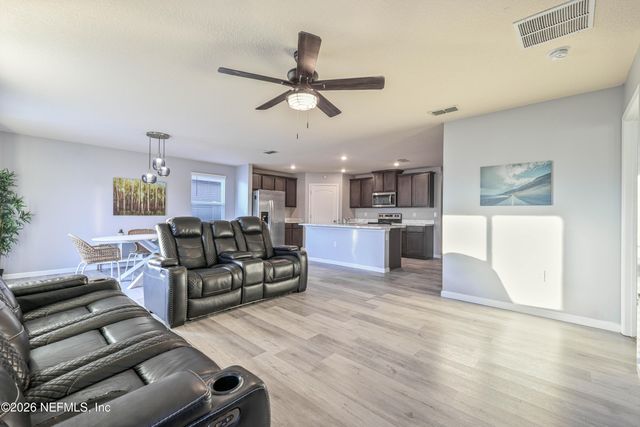 2190 WILLOW SPRINGS Drive, Green Cove Springs, FL 32043