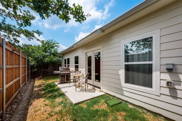 2204 Paxton Way, Denton, TX 76209