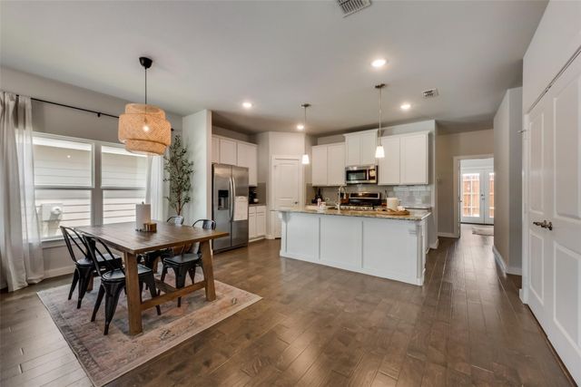 2204 Paxton Way, Denton, TX 76209