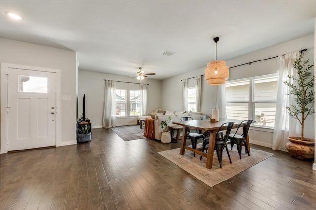 2204 Paxton Way, Denton, TX 76209