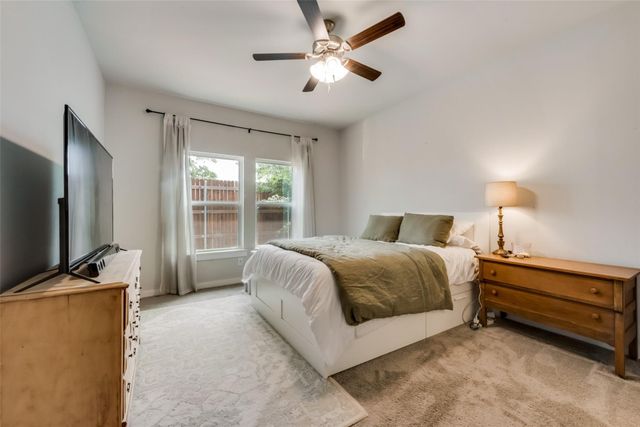 2204 Paxton Way, Denton, TX 76209