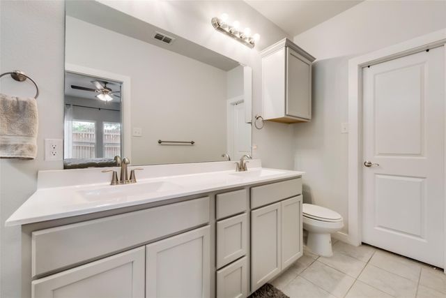 2204 Paxton Way, Denton, TX 76209