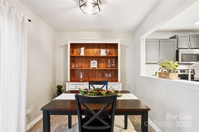 9208 Kings Canyon Drive, Charlotte, NC 28210