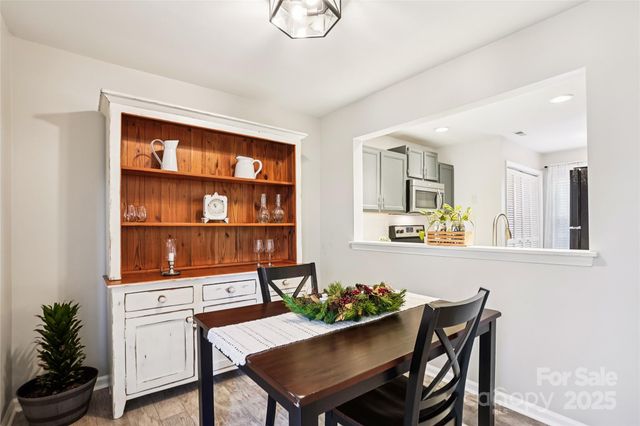 9208 Kings Canyon Drive, Charlotte, NC 28210