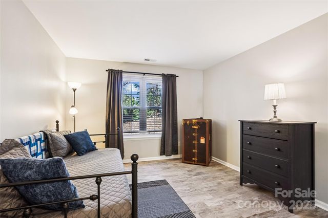 9208 Kings Canyon Drive, Charlotte, NC 28210