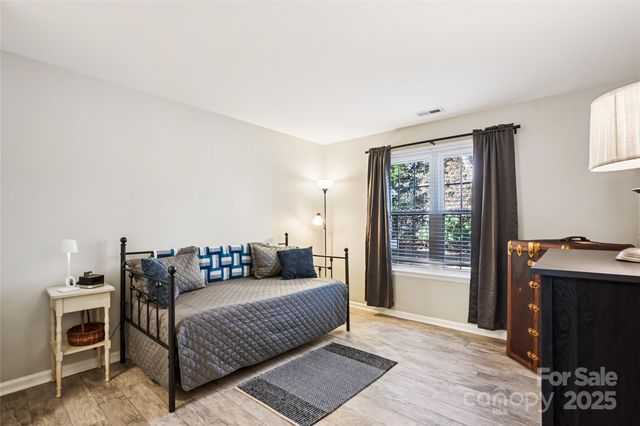 9208 Kings Canyon Drive, Charlotte, NC 28210