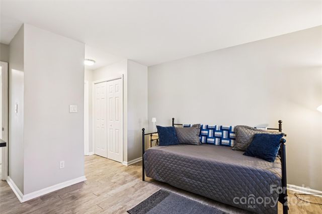 9208 Kings Canyon Drive, Charlotte, NC 28210