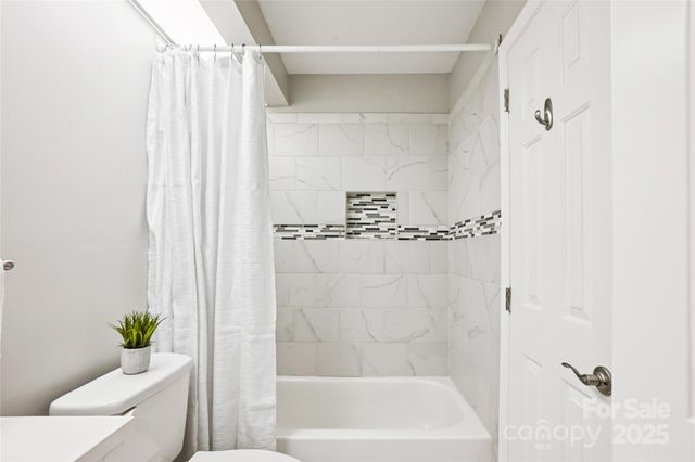 9208 Kings Canyon Drive, Charlotte, NC 28210