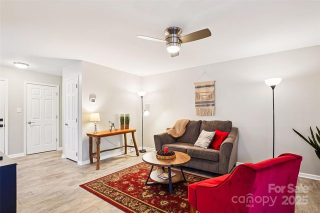 9208 Kings Canyon Drive, Charlotte, NC 28210