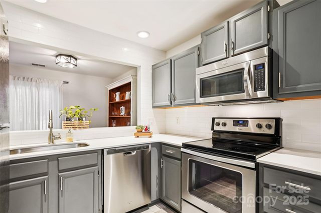 9208 Kings Canyon Drive, Charlotte, NC 28210