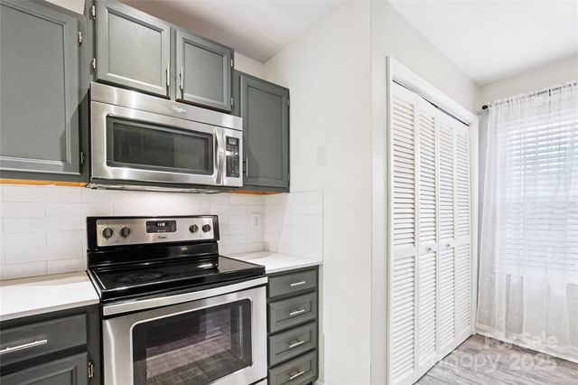 9208 Kings Canyon Drive, Charlotte, NC 28210