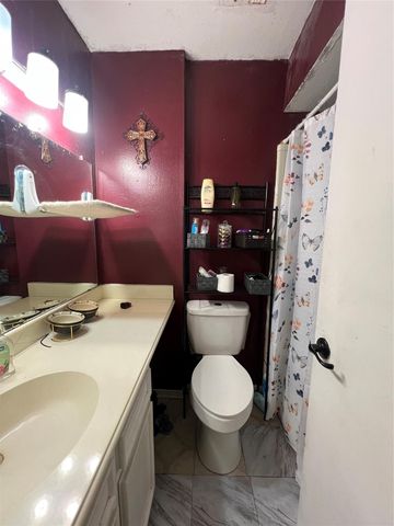 1021 Willow Oaks Circle, Pasadena, TX 77506