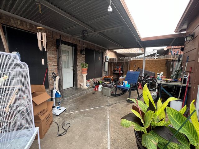 1021 Willow Oaks Circle, Pasadena, TX 77506