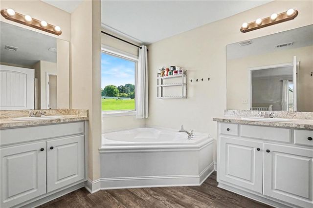 48 Robins Landing, Winder, GA 30680