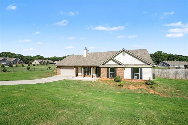 48 Robins Landing, Winder, GA 30680