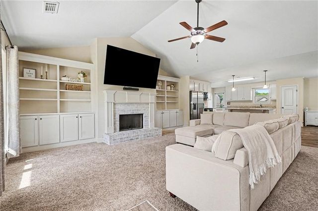 48 Robins Landing, Winder, GA 30680