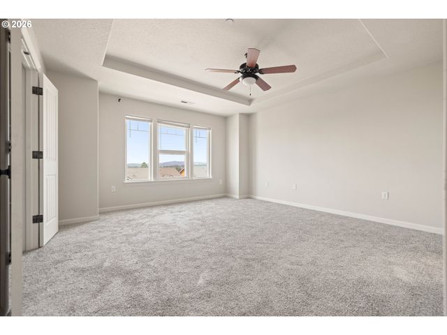 10012 Se OLD TOWN Ct, Happy Valley, OR 97086