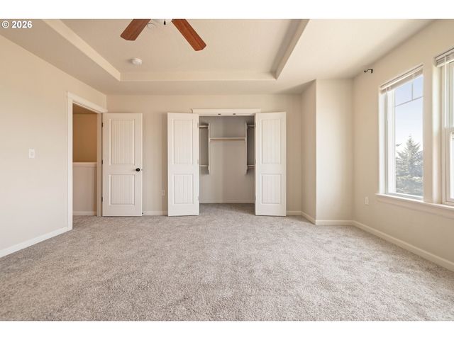 10012 Se OLD TOWN Ct, Happy Valley, OR 97086