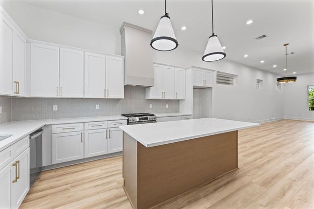 4125 De George Street, Houston, TX 77009