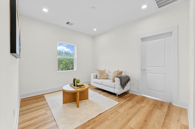 4125 De George Street, Houston, TX 77009