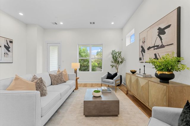 4125 De George Street, Houston, TX 77009