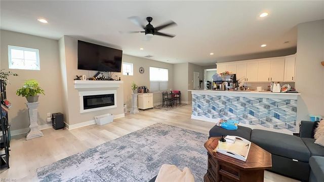 103 S Thalia RD, Virginia Beach, VA 23452
