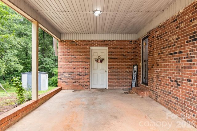 3104 University Drive, Lancaster, SC 29720
