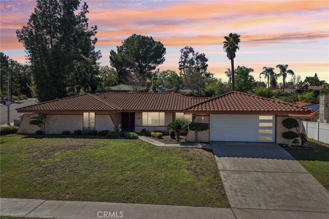 1500 Country Club, Riverside, CA 92506