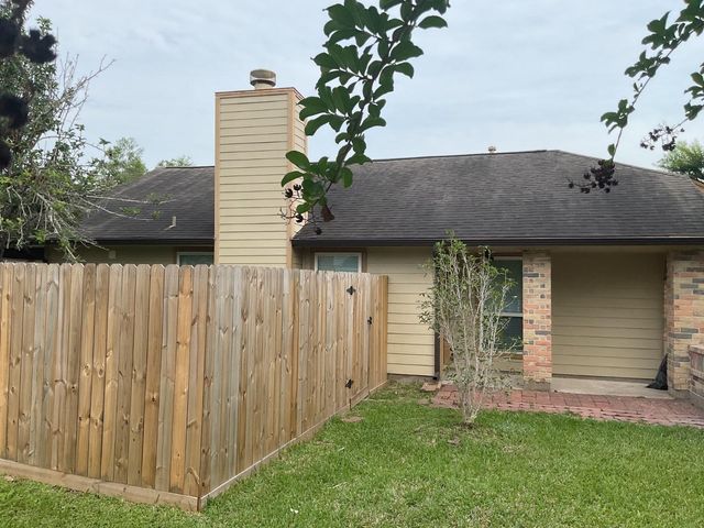 15642 Scenic Haven Drive, Houston, TX 77083